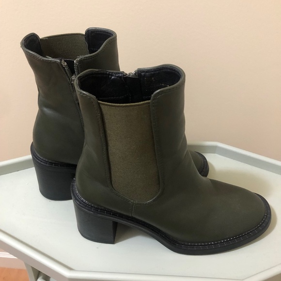 Deep green zip boots, Beach by Batisse size 8, chunky heel, like new! - Picture 1 of 2